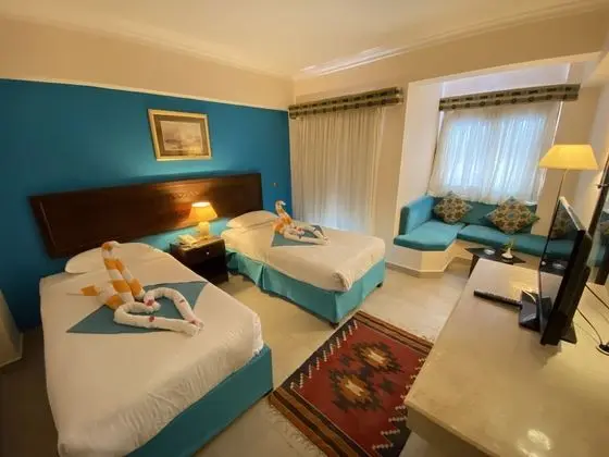 Comfort Tek Büyük veya İki Ayrı Yataklı Oda