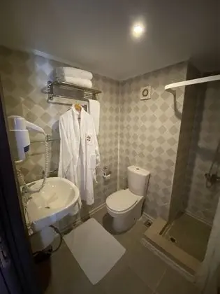 Comfort Tek Büyük veya İki Ayrı Yataklı Oda