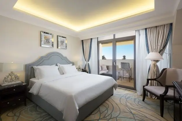 Deluxe Tek Büyük Yataklı Oda, Balkon, Deniz Manzaralı