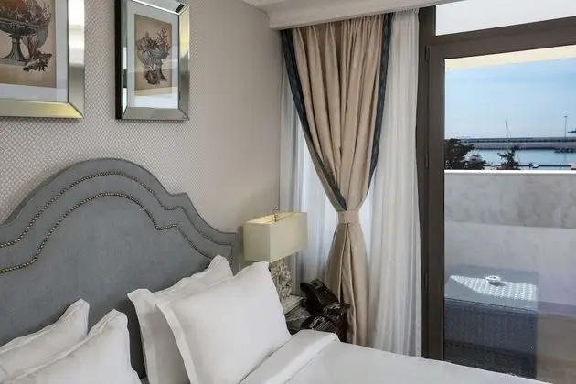 Deluxe Tek Büyük Yataklı Oda, Balkon, Deniz Manzaralı
