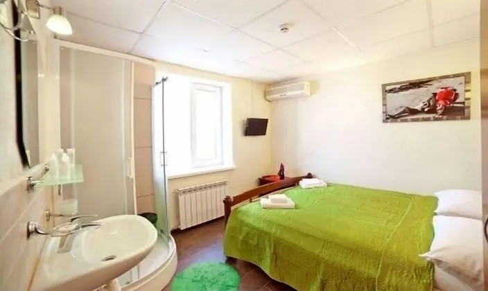 Economy Tek Büyük Yataklı Oda, Ortak Banyo