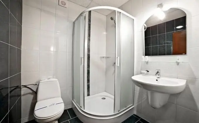 Economy Tek Büyük Yataklı Oda, Ortak Banyo
