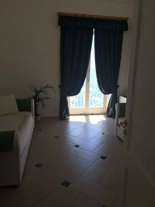 Junior Üç Kişilik Oda, 1 Büyük (Queen) Boy Yatak ve Çekyat, Deniz Manzaralı
