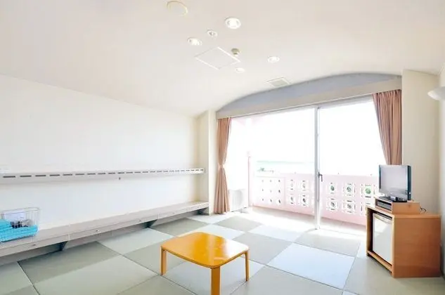 Oda, Sigara İçilebilir (Japanese Style With Shared Bath)