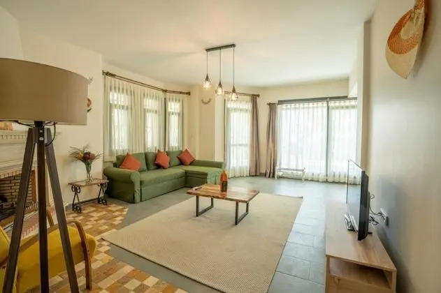 2+1 Daire, Deniz veya Havuz Manzaralı, Verandalı
