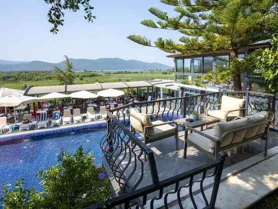 2+1 Daire, Deniz veya Havuz Manzaralı, Verandalı