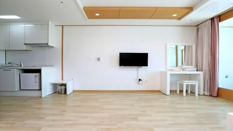 Ondol Room