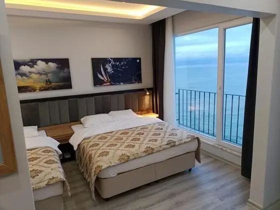 Aile Suiti, Deniz Manzaralı