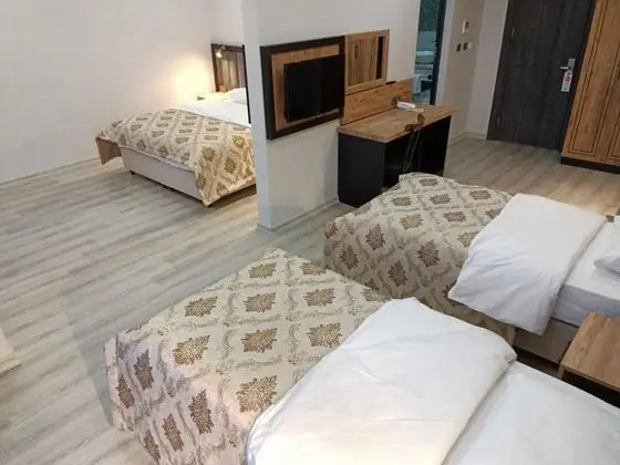 Aile Suiti, Deniz Manzaralı