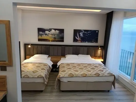 Aile Suiti, Deniz Manzaralı