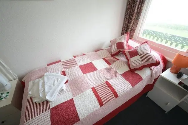 Tek Kişilik Oda, Ortak Banyo