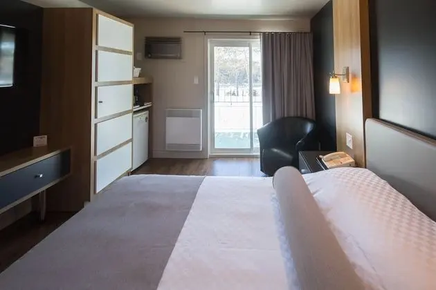 Deluxe Oda, Nehir Manzaralı (Marineau+)