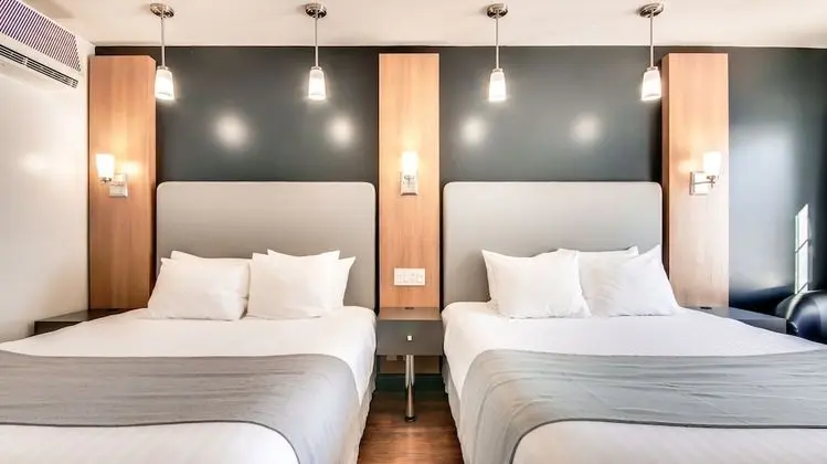 Deluxe Oda, 2 Büyük (Queen) Boy Yatak, Zemin Kat