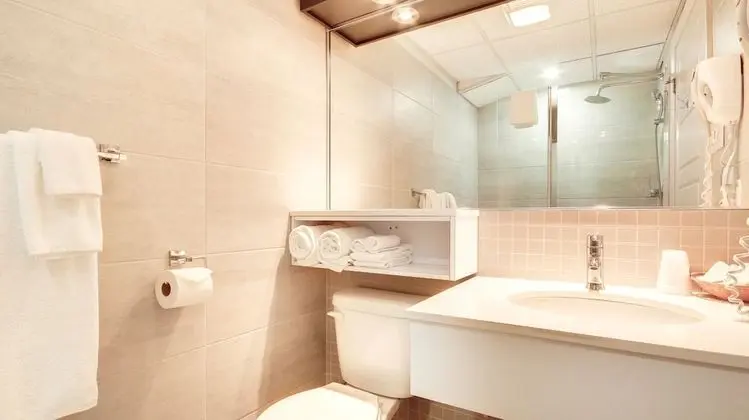 Deluxe Oda, 2 Büyük (Queen) Boy Yatak, Zemin Kat