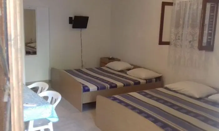 Dört Kişilik Oda, Zemin Kat