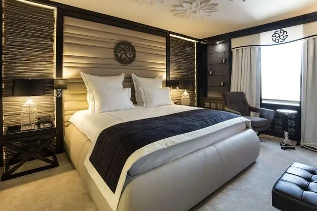 Premium King Room