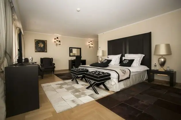 Vice-Presidential Suite