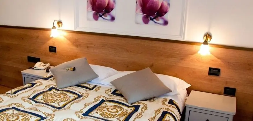 Tek Büyük veya İki Ayrı Yataklı Oda