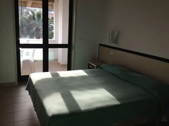 Basic Tek Büyük veya İki Ayrı Yataklı Oda, Banyolu/Duşlu
