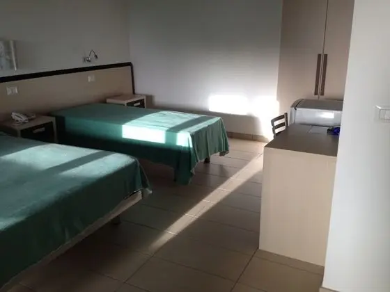 Basic Tek Büyük veya İki Ayrı Yataklı Oda, Banyolu/Duşlu