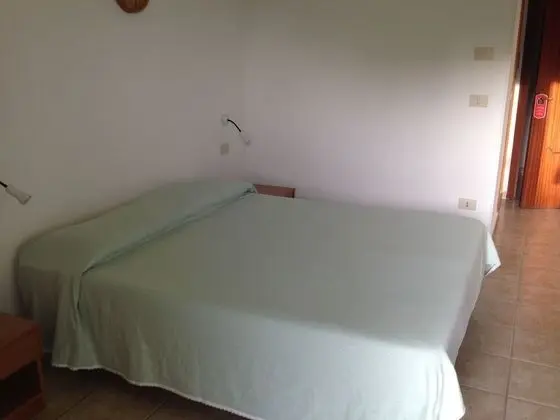 Basic Tek Büyük veya İki Ayrı Yataklı Oda, Banyolu/Duşlu