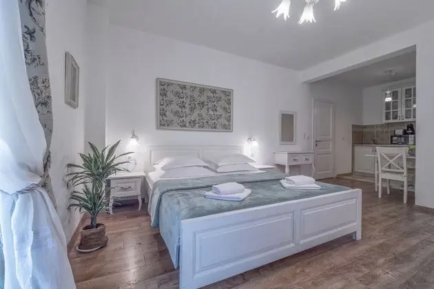 Romantic Stüdyo Süit, Sigara İçilmez, Bahçe Manzaralı