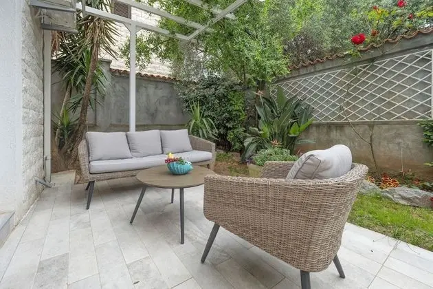 Romantic Stüdyo Süit, Sigara İçilmez, Bahçe Manzaralı