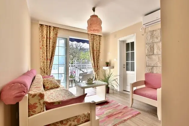 Romantic Tek Büyük Yataklı Oda