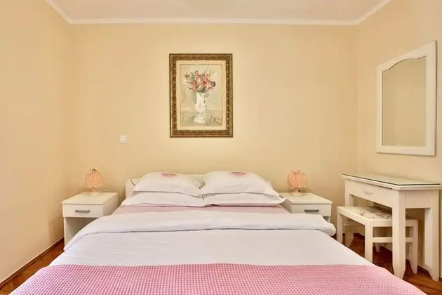 Romantic Tek Büyük Yataklı Oda