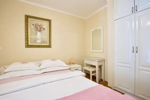 Romantic Tek Büyük Yataklı Oda