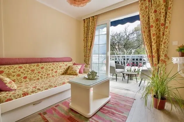 Romantic Tek Büyük Yataklı Oda