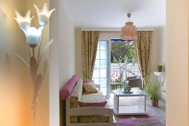 Romantic Tek Büyük Yataklı Oda