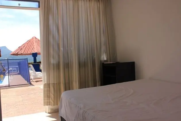 Standard Tek Büyük Yataklı Oda, Özel Banyo, Havuz Manzaralı