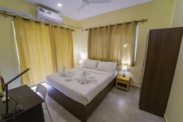 Süit, Balkon, Havuz Manzaralı