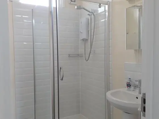 Standard Tek Büyük Yataklı Oda, Ortak Banyo, Bahçe Manzaralı (Room 5)