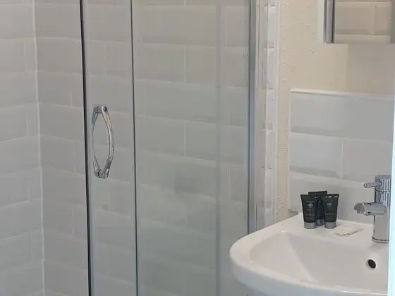 Superior Tek Büyük Yataklı Oda, Banyolu/Duşlu, Liman Manzaralı (Room 2)