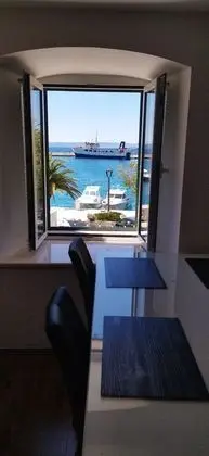 Superior Apart Daire, Marina Manzaralı