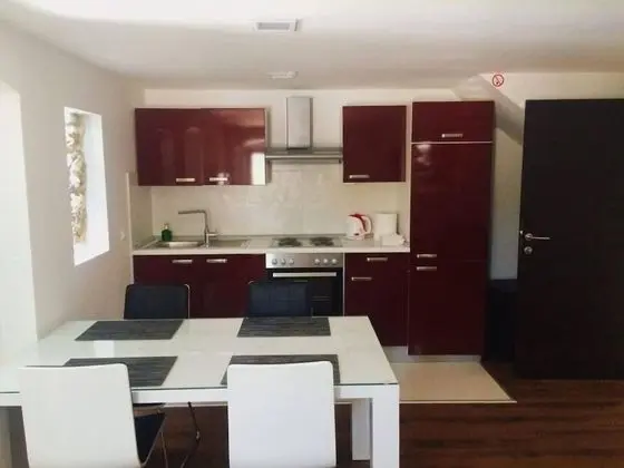 Superior Apart Daire, Marina Manzaralı