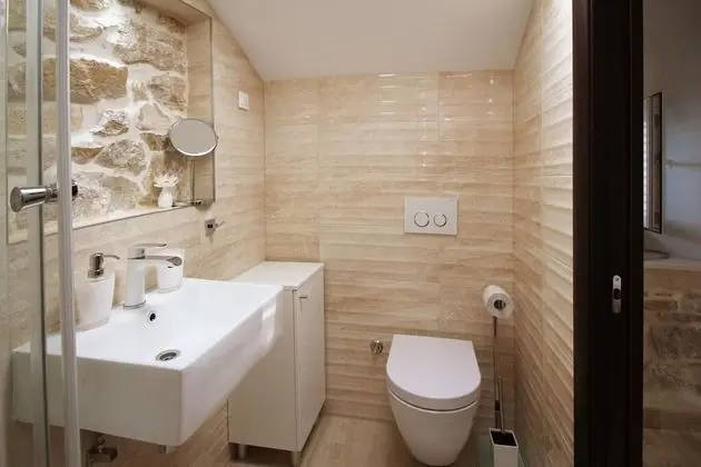 Superior Apart Daire, Marina Manzaralı