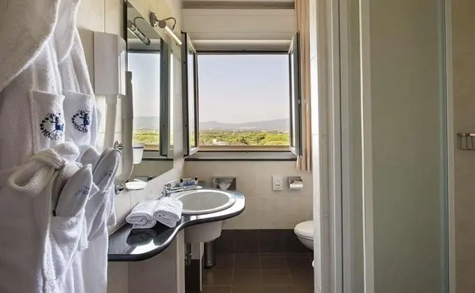 Superior Tek Büyük Yataklı Oda, Balkon, Kısmi Deniz Manzaralı