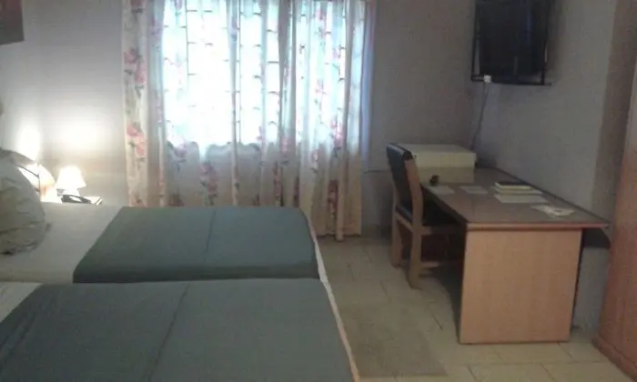 Standard Tek Büyük veya İki Ayrı Yataklı Oda, Özel Banyo