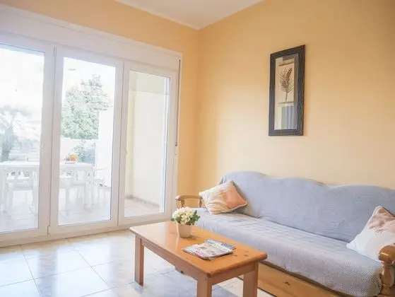 Apart Daire, 2 Yatak Odası, Teras, Bahçe Manzaralı