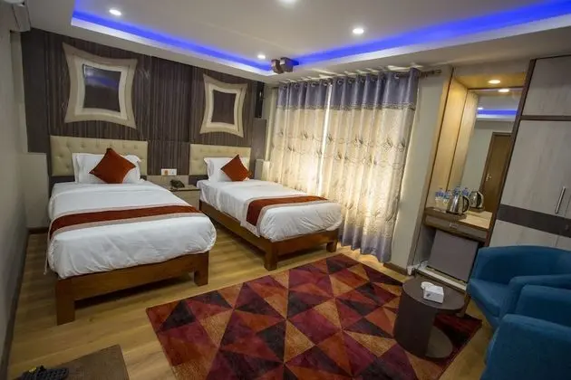 Deluxe Tek Büyük veya İki Ayrı Yataklı Oda, 1 Yatak Odası, Sigara İçilebilir, Balkon