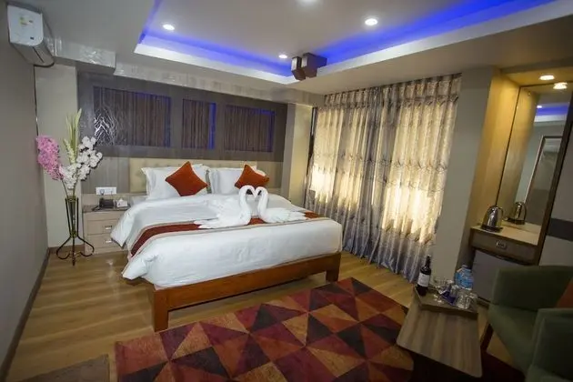 Deluxe Tek Büyük veya İki Ayrı Yataklı Oda, 1 Yatak Odası, Sigara İçilebilir, Balkon