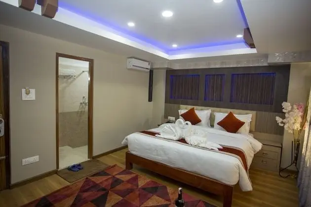 Deluxe Tek Büyük veya İki Ayrı Yataklı Oda, 1 Yatak Odası, Sigara İçilebilir, Balkon