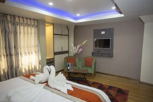 Deluxe Tek Büyük veya İki Ayrı Yataklı Oda, 1 Yatak Odası, Sigara İçilebilir, Balkon