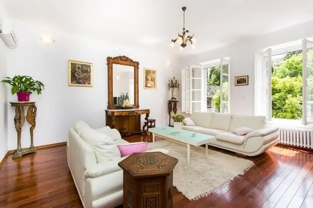 Apart Daire (Two-Bedroom Apartment with Terrace)