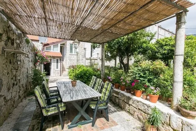 Apart Daire (Two-Bedroom Apartment with Terrace)