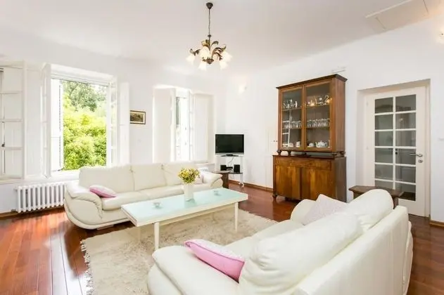 Apart Daire (Two-Bedroom Apartment with Terrace)