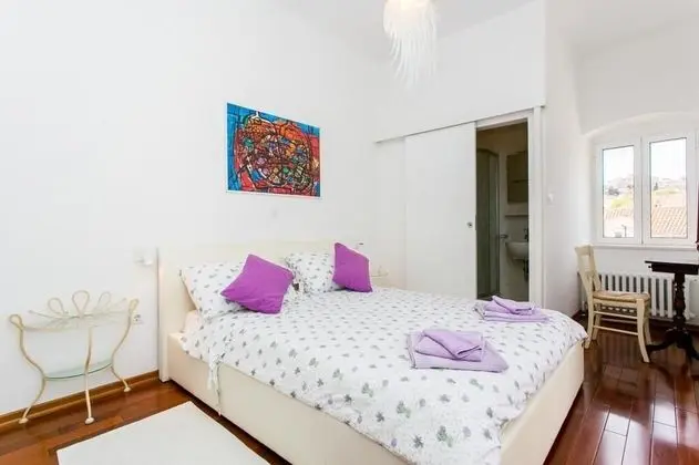 Apart Daire (Two-Bedroom Apartment with Terrace)
